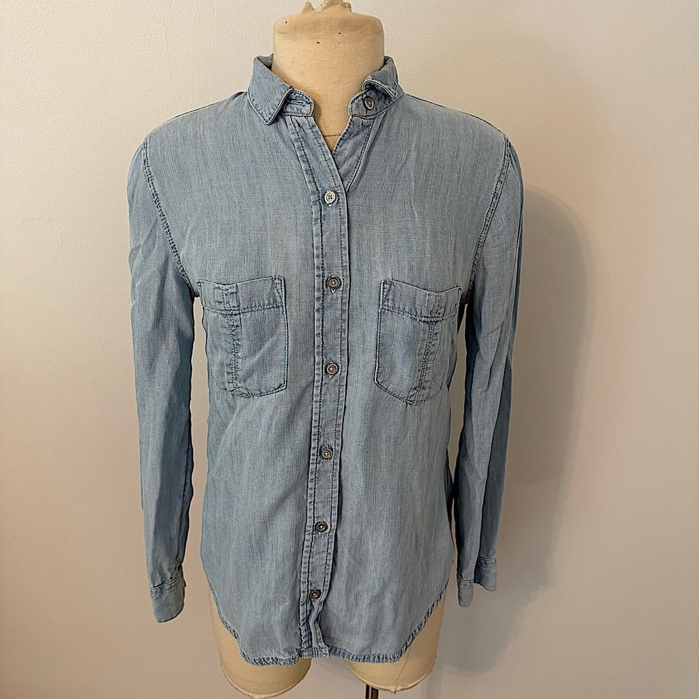 Banana Republic Long Sleeve Tencel Dark Chambray Weave Button Front Shirt XS